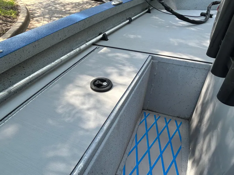 Slide: The Image of G3 Bay 20 DLX Tunnel 2017 - 65