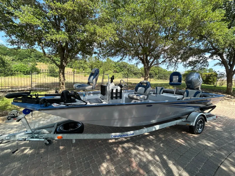 Slide: The Image of G3 Bay 20 DLX Tunnel 2017 - 78