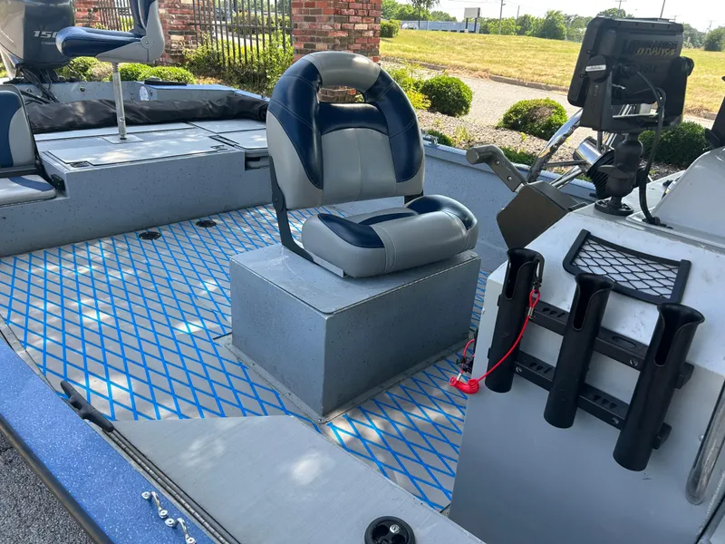 Slide: The Image of G3 Bay 20 DLX Tunnel 2017 - 82