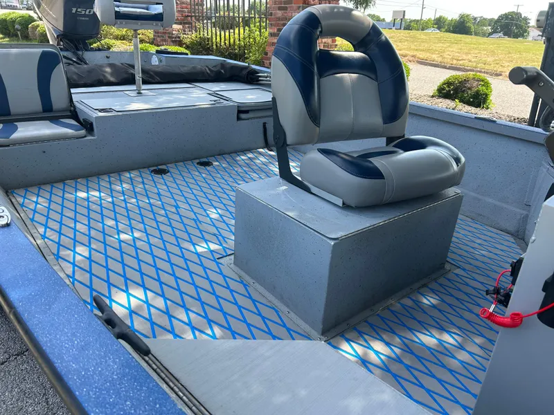 Slide: The Image of G3 Bay 20 DLX Tunnel 2017 - 86