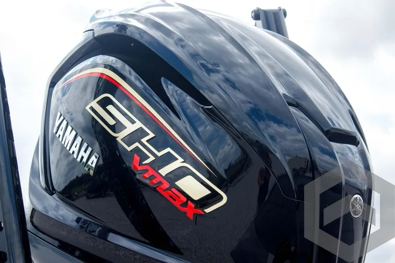 Slide: The Image of Yamaha SHO VMAX engine on a 2025 Skeeter ZXR 21 boat, showcasing sleek design. - 15