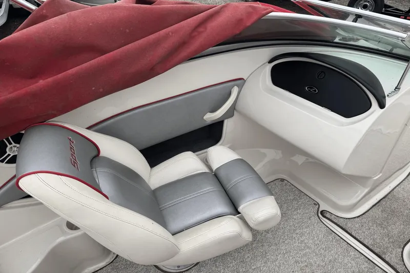 Slide: The Image of Sea Ray 185 Sport 2008 - 15