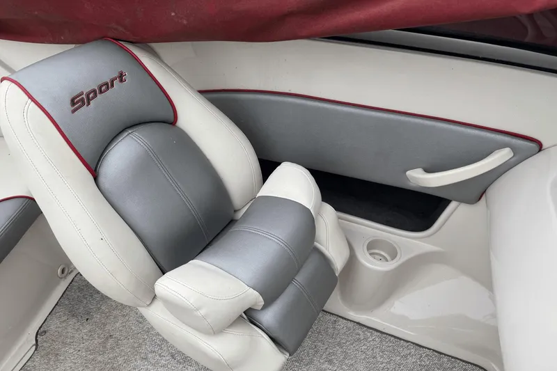 Slide: The Image of Sea Ray 185 Sport 2008 - 17