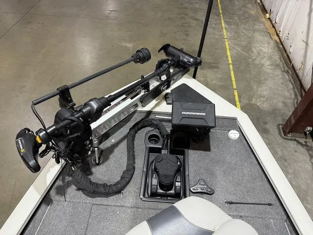 Slide: The Image of Tracker PRO TEAM 195 TXW Tournament Edition W/Mercury 150 2023 - 8