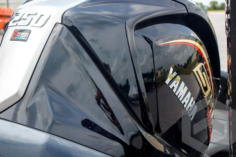 Slide: The Image of 2025 Skeeter FXR 21 Limited with Yamaha 250 outboard engine, close-up view. - 12