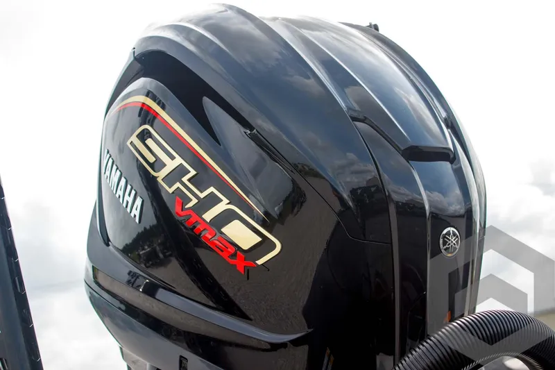 Slide: The Image of 2025 Skeeter FXR 21 Limited with Yamaha SHO VMAX engine, close-up view. - 16