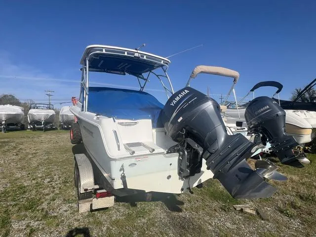 Slide: The Image of Sea Hunt Escape Series 220 LE 2012 - 9