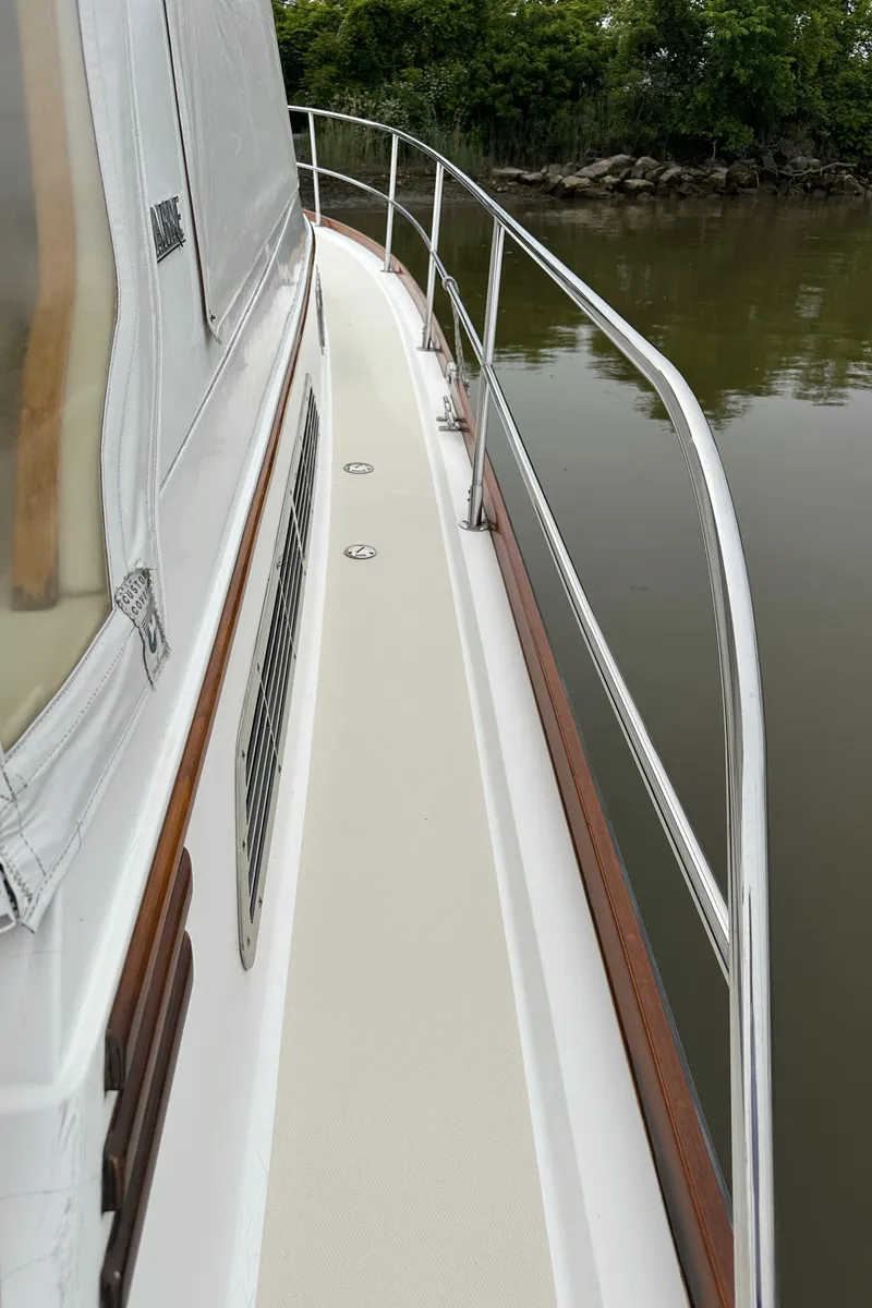 Slide: The Image of Sabre 38 Hardtop Express 2005 - 62