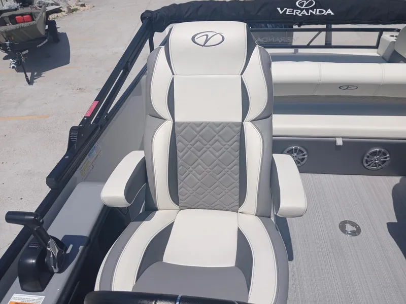 Slide: The Image of 2023 Veranda VP22VLC boat seat with elegant design and premium upholstery. - 23