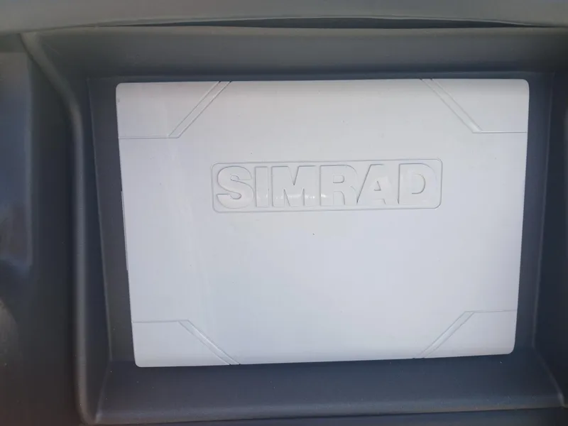 Slide: The Image of Simrad display on 2023 Veranda VP22VLC boat dashboard. - 9