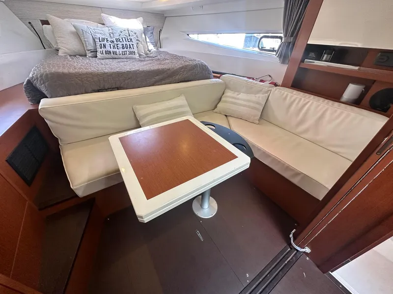 Slide: The Image of Dinette - 21