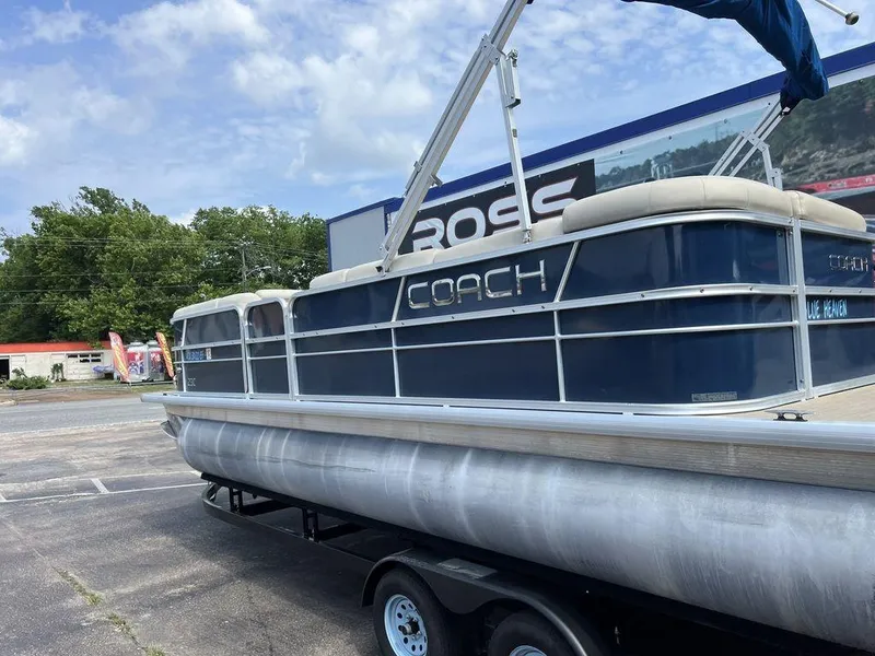 Slide: The Image of Coach Pontoons 230 C 2017 - 11