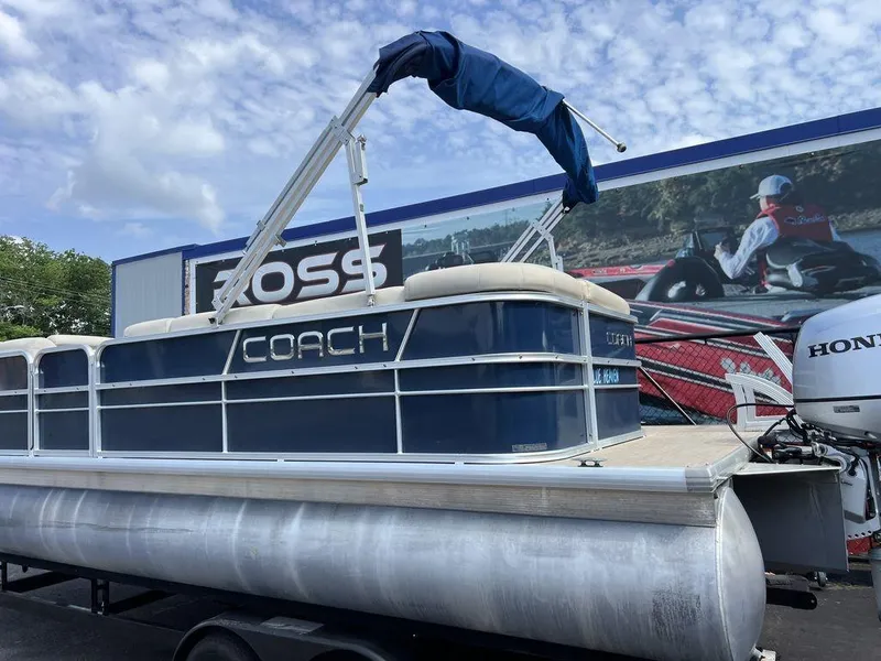 Slide: The Image of Coach Pontoons 230 C 2017 - 12