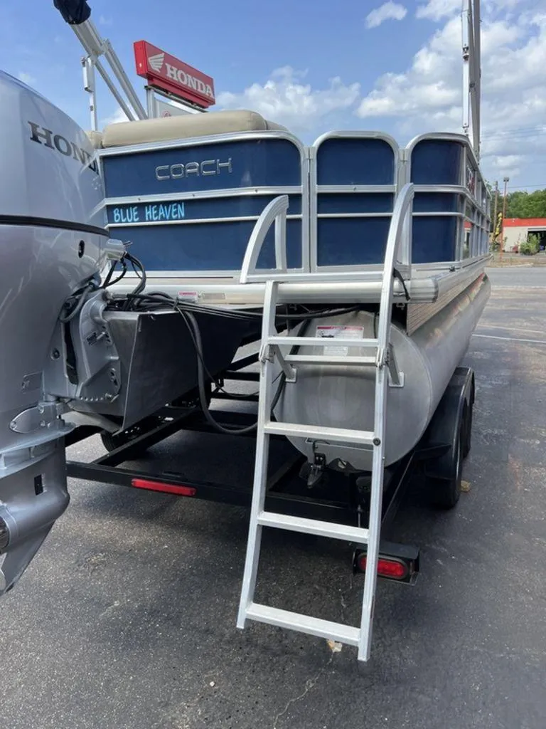 Slide: The Image of Coach Pontoons 230 C 2017 - 24