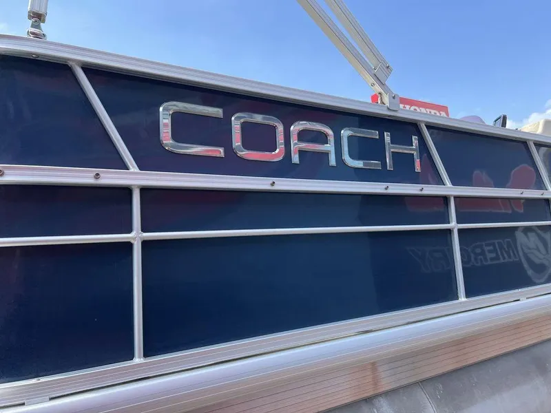 Slide: The Image of Coach Pontoons 230 C 2017 - 30
