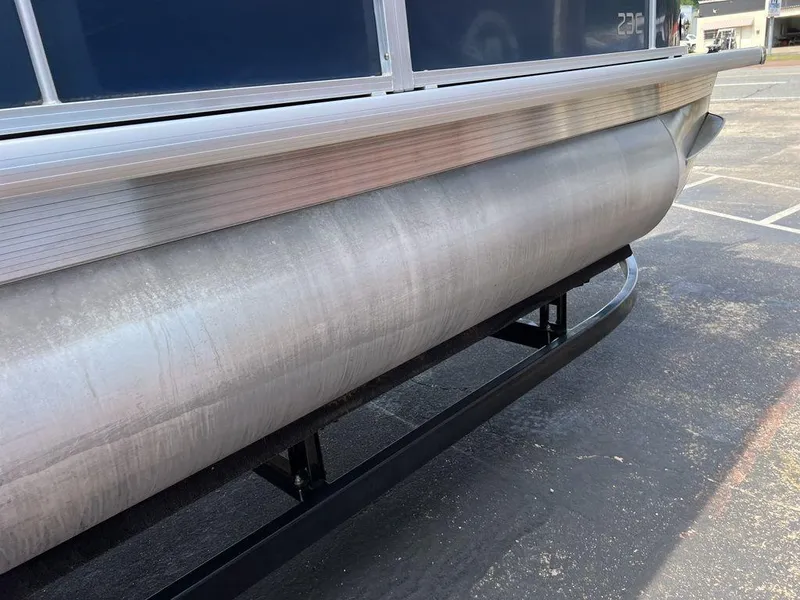 Slide: The Image of Coach Pontoons 230 C 2017 - 32