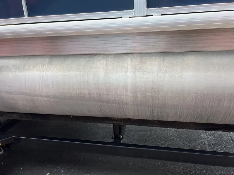 Slide: The Image of Coach Pontoons 230 C 2017 - 35