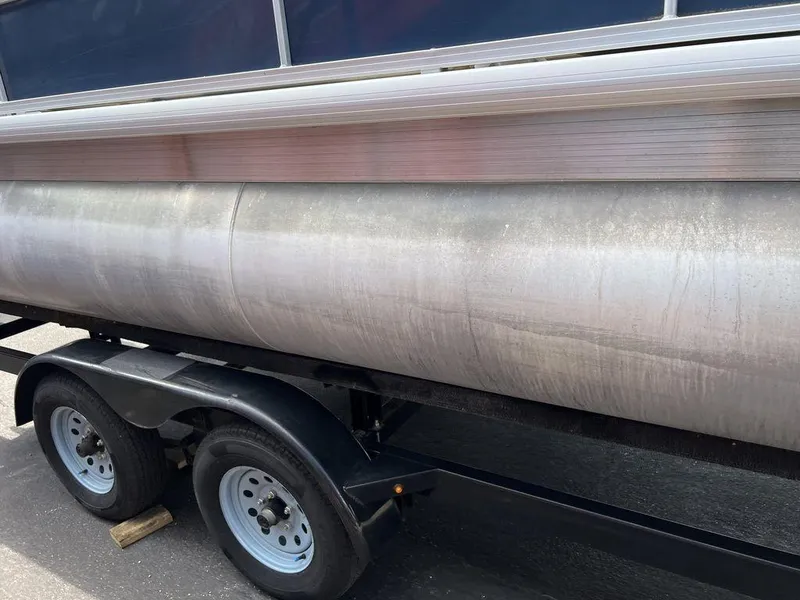 Slide: The Image of Coach Pontoons 230 C 2017 - 36