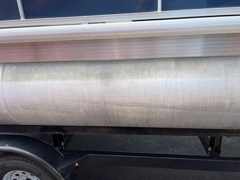 Slide: The Image of Coach Pontoons 230 C 2017 - 37