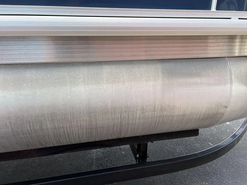 Slide: The Image of Coach Pontoons 230 C 2017 - 40