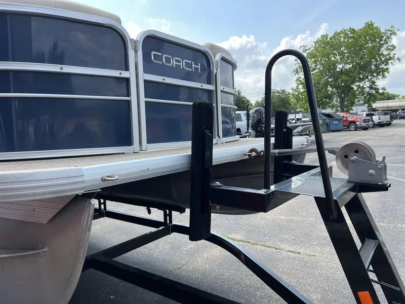 Slide: The Image of Coach Pontoons 230 C 2017 - 44