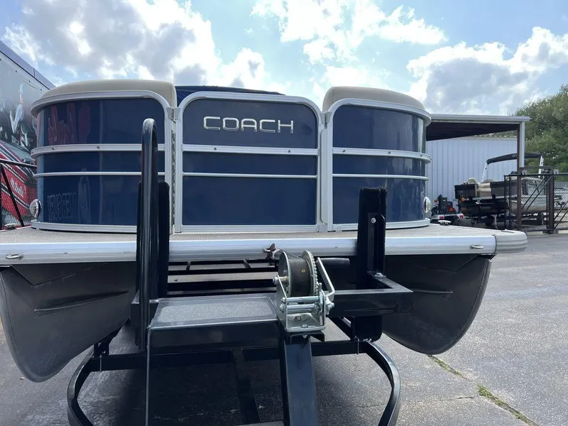 Slide: The Image of Coach Pontoons 230 C 2017 - 47