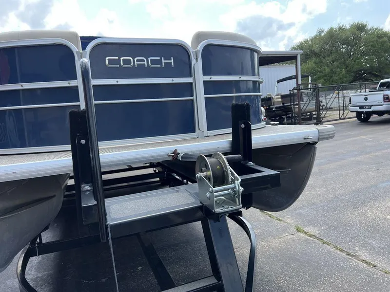 Slide: The Image of Coach Pontoons 230 C 2017 - 48