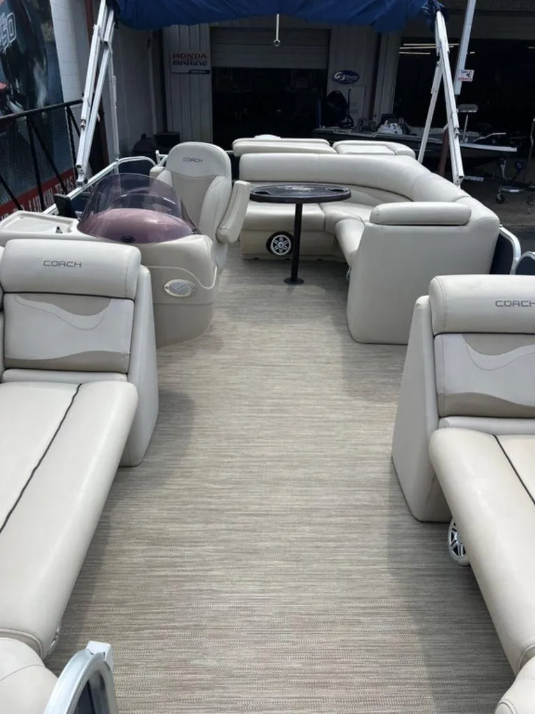 Slide: The Image of Coach Pontoons 230 C 2017 - 54