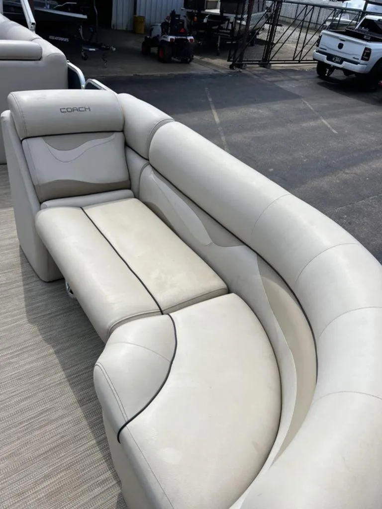 Slide: The Image of Coach Pontoons 230 C 2017 - 55