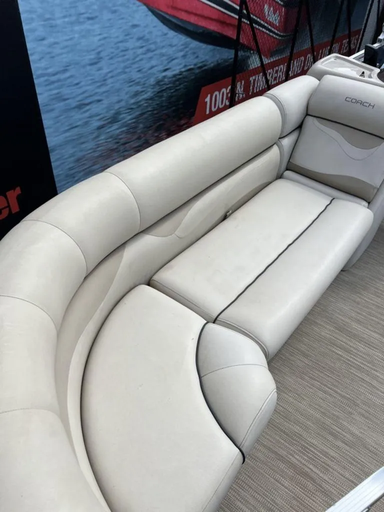 Slide: The Image of Coach Pontoons 230 C 2017 - 57