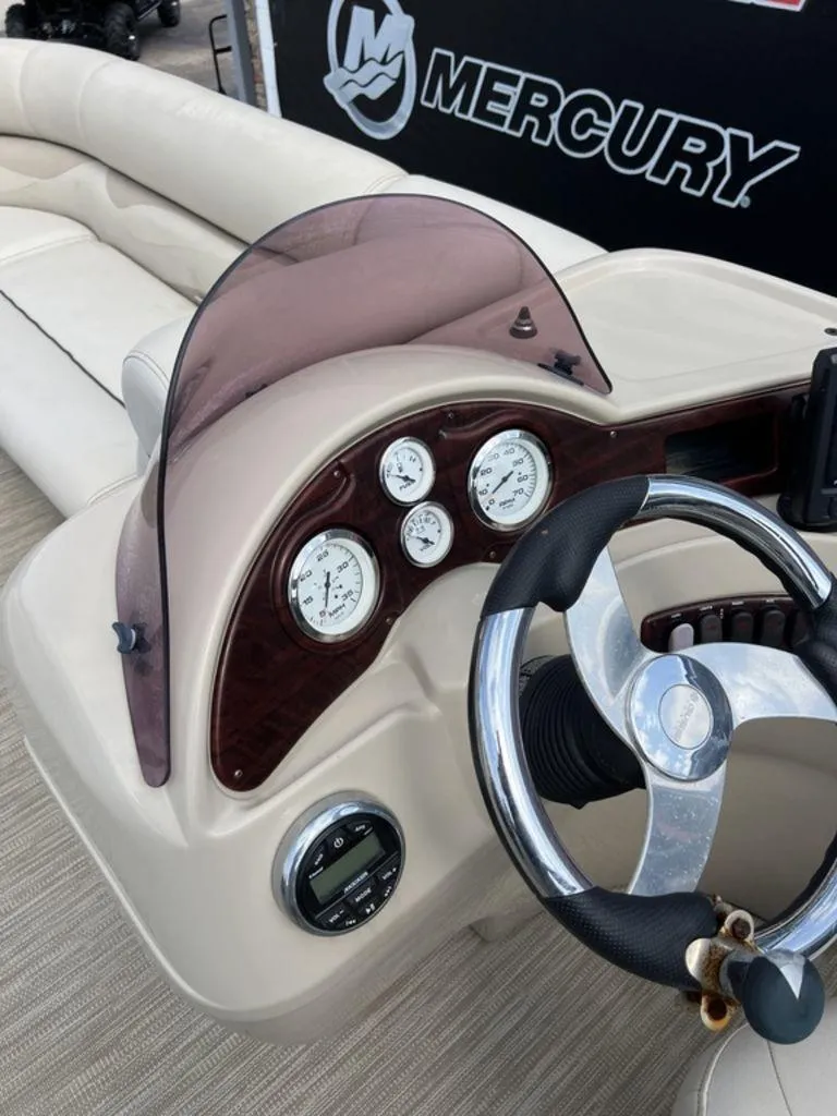 Slide: The Image of Coach Pontoons 230 C 2017 - 71