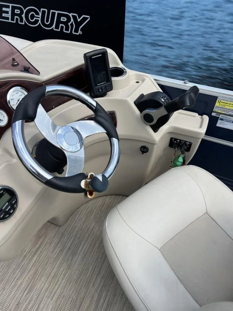 Slide: The Image of Coach Pontoons 230 C 2017 - 73