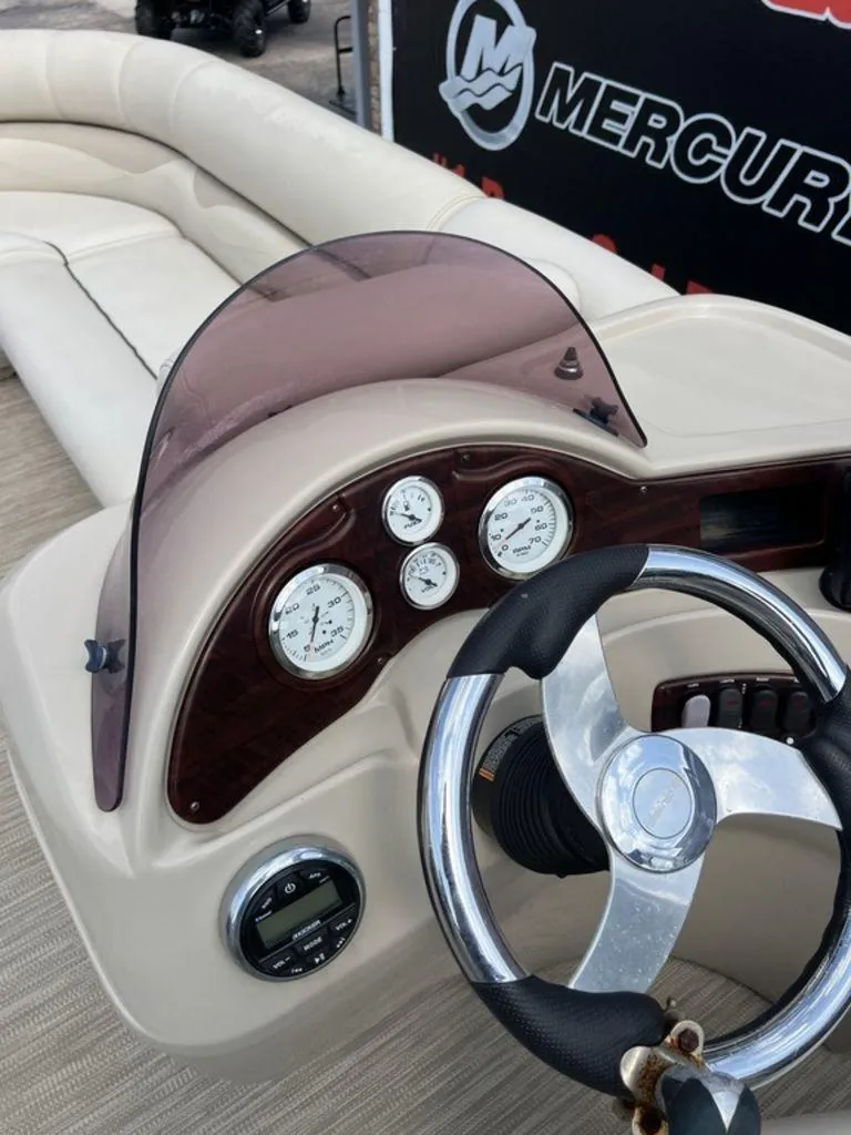 Slide: The Image of Coach Pontoons 230 C 2017 - 76