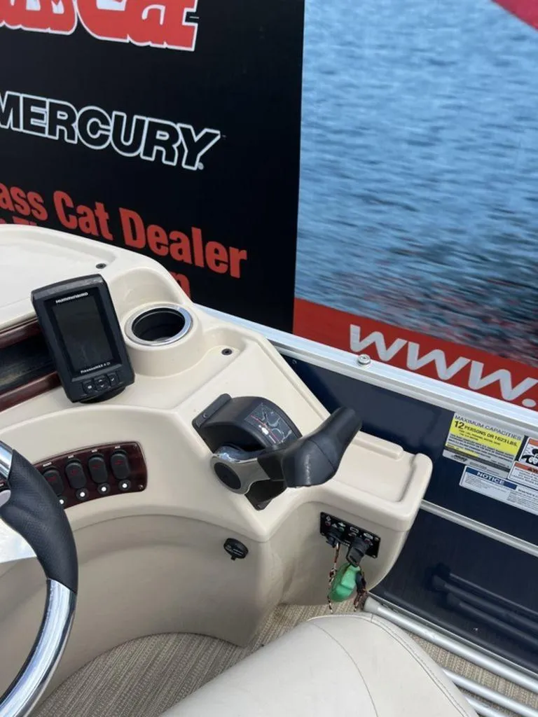 Slide: The Image of Coach Pontoons 230 C 2017 - 79