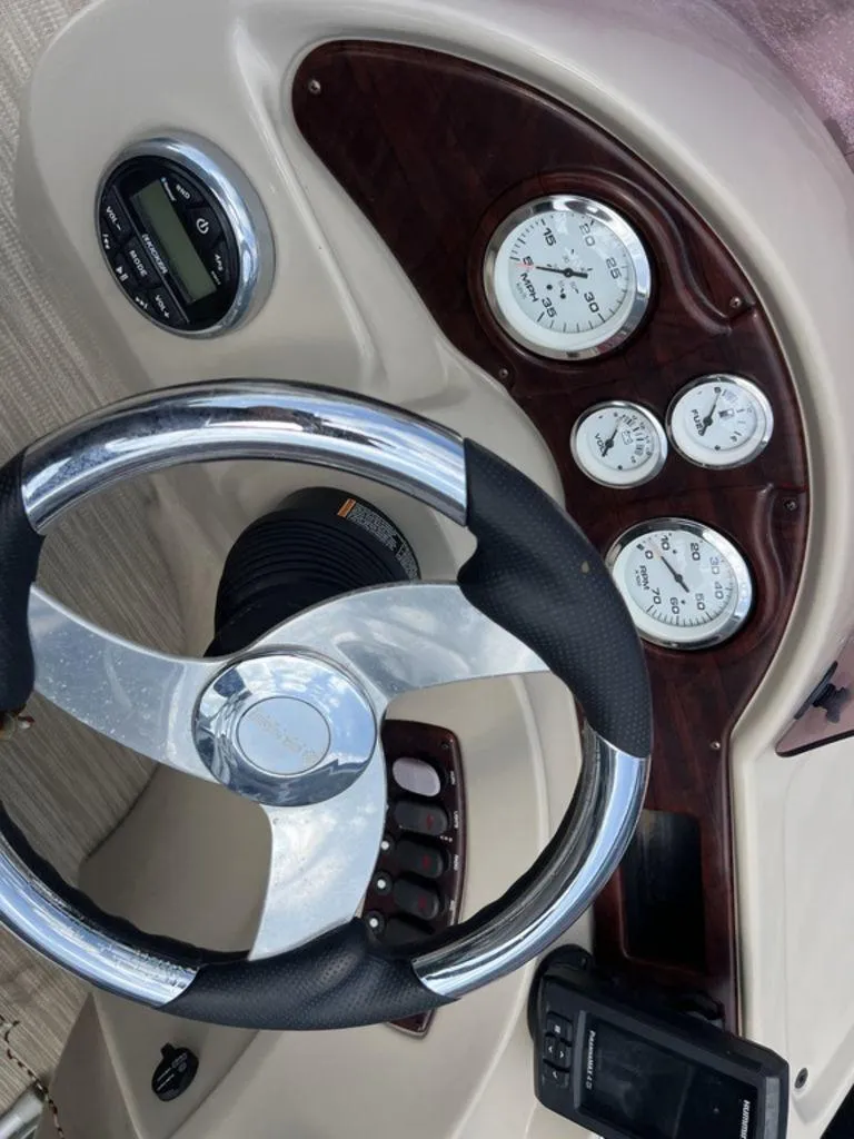 Slide: The Image of Coach Pontoons 230 C 2017 - 82