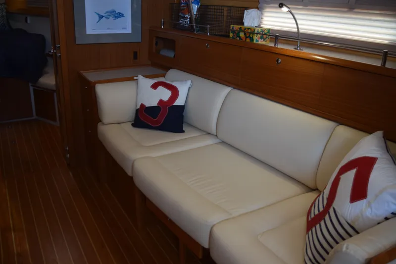 Slide: The Image of Catalina 425 2020 - 29