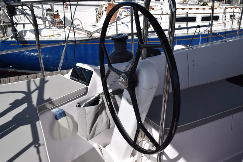 Slide: The Image of Catalina 425 2020 - 33