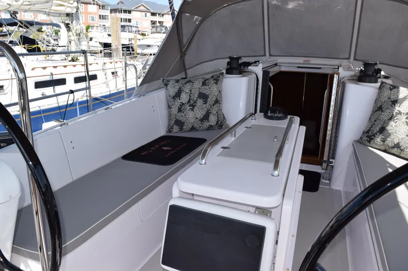 Slide: The Image of Catalina 425 2020 - 34