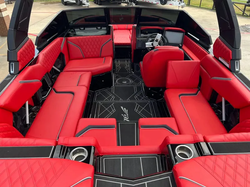 Slide: The Image of Tigé 22RZX 2025 - 12