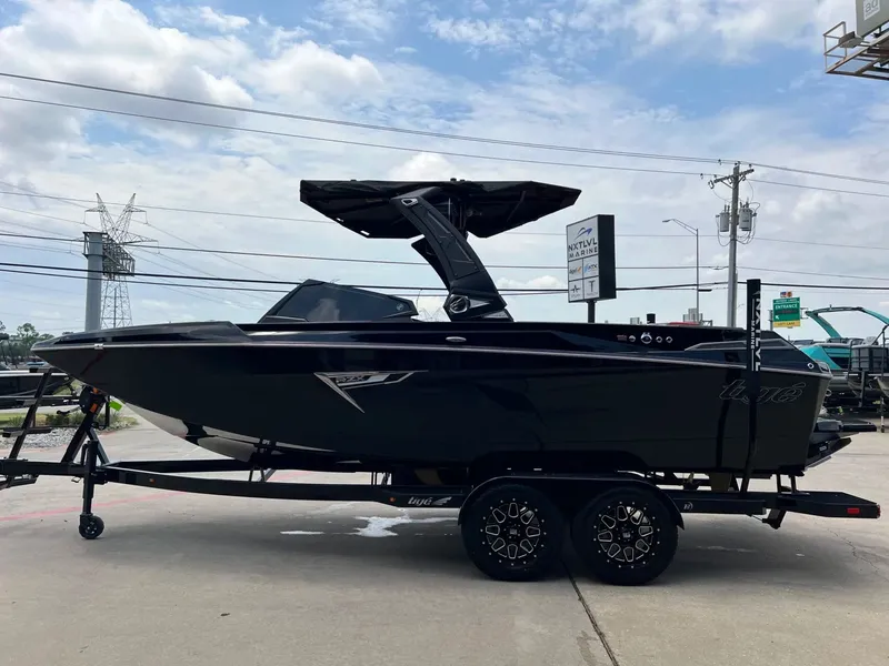 Slide: The Image of Tigé 22RZX 2025 - 6