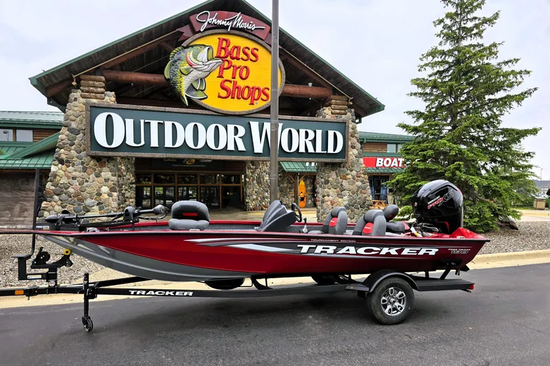 The Image of 2025 Tracker Pro Team 190 boat displayed outside Bass Pro Shops Outdoor World. - 0
