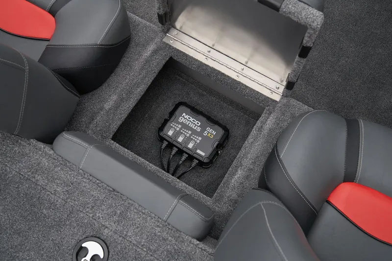 Slide: The Image of Tracker Pro Team 190 2025 - 45