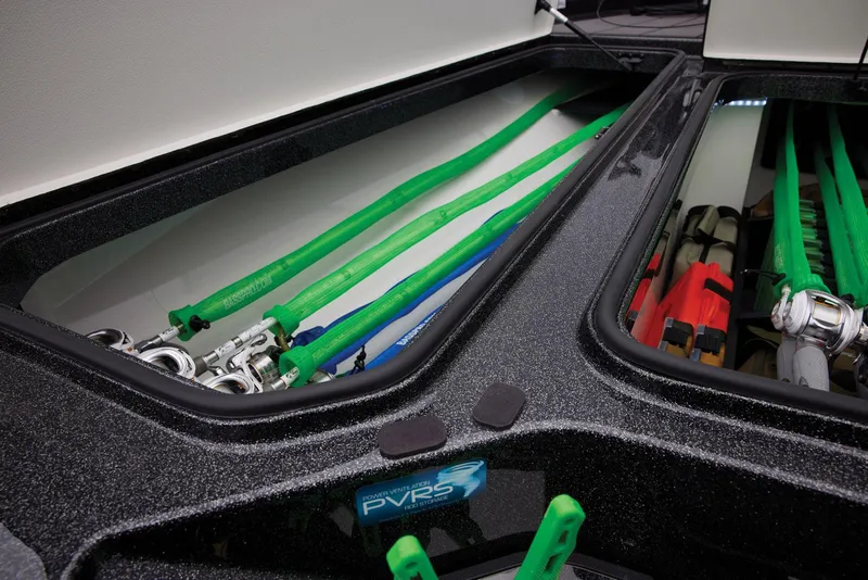 Slide: The Image of Ranger Z520R 2025 - 30