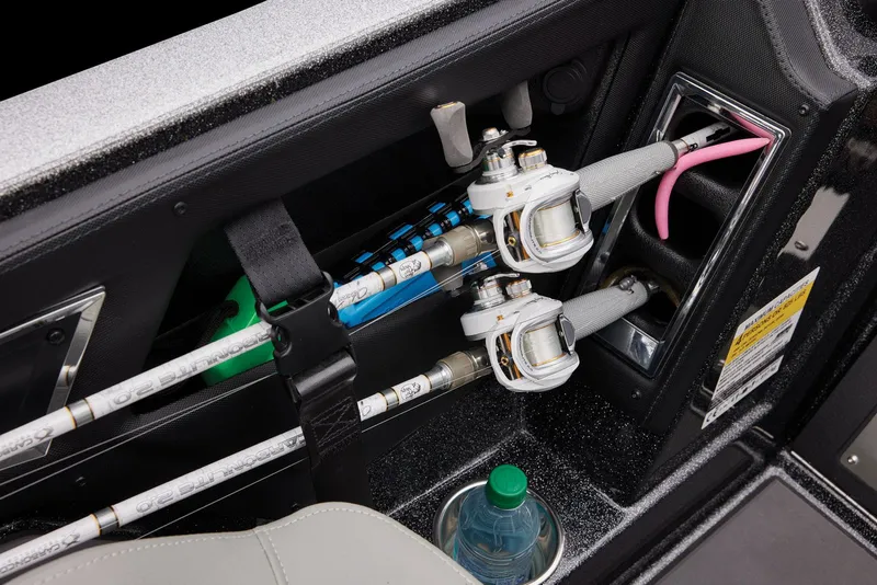 Slide: The Image of Ranger Z520R 2025 - 46