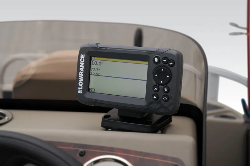 Slide: The Image of Sun Tracker Bass Buggy 18 DLX 2025 - 44