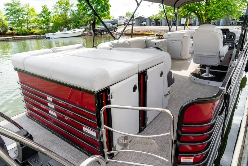 Slide: The Image of 2021 G3 SunCatcher Elite 326 Cruise pontoon boat with luxurious seating and sleek design. - 9