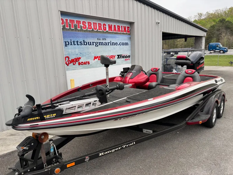 Slide: The Image of 2005 Ranger Z20 Comanche boat on trailer at Pittsburg Marine dealership. - 1