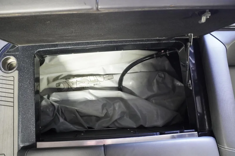 Slide: The Image of Supreme S211 2017 - 52