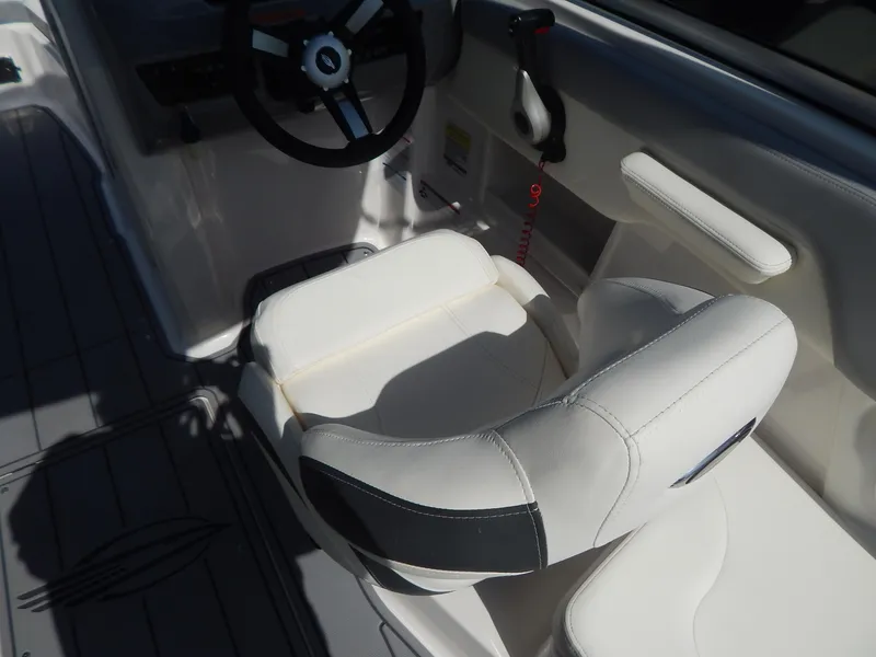 Slide: The Image of Chaparral 23 SSi OB 2022 - 54