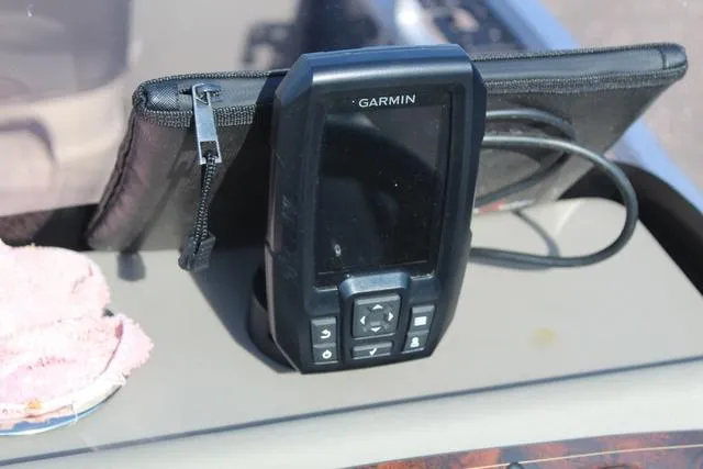 Slide: The Image of Sun Tracker Bass Buggy 18 DLX 2023 - 20